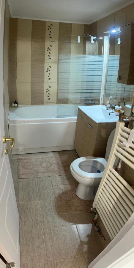 Carla'S Apartament Lägenhet Oradea Exteriör bild